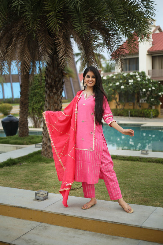 Queen Chanderi Suit Set